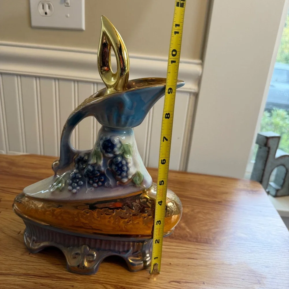Vintage 1977 Ezra Brooks Ceramic Whiskey Decanter Japan Gold Grape Genie